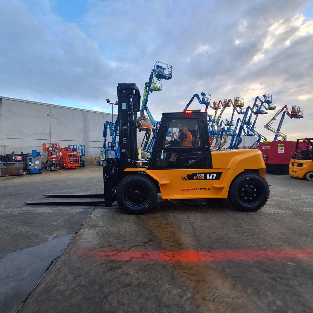 UN Forklift 10T Diesel Heavy Duty