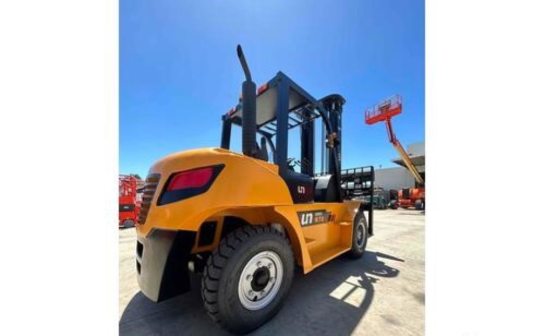 UN Forklift 7T Diesel Heavy Duty