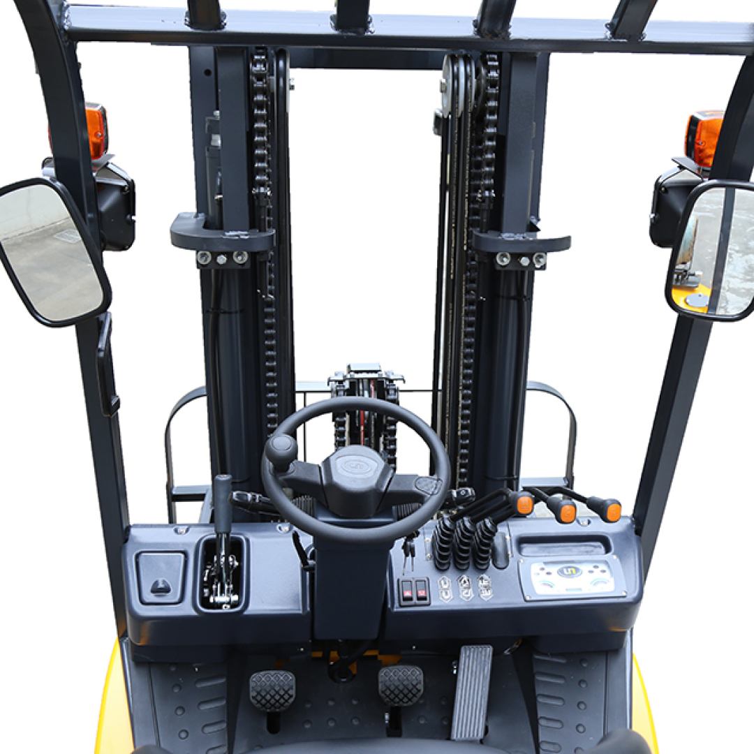 UN Forklift 3T Diesel