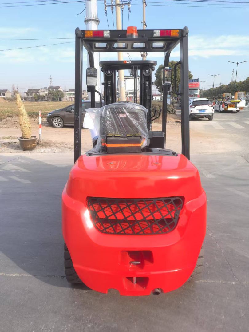 3.5T Forklift With Fork Clamp And Rotate