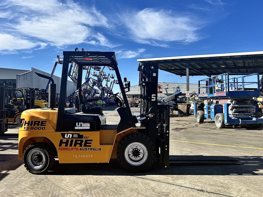 UN Forklift 5T Mini Diesel