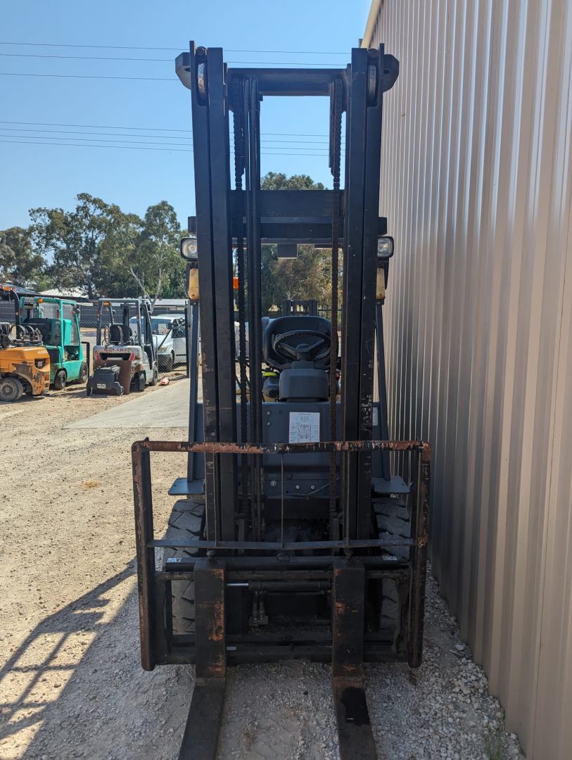 2012 TEU 2.5T LPG Forklift With Low Hours