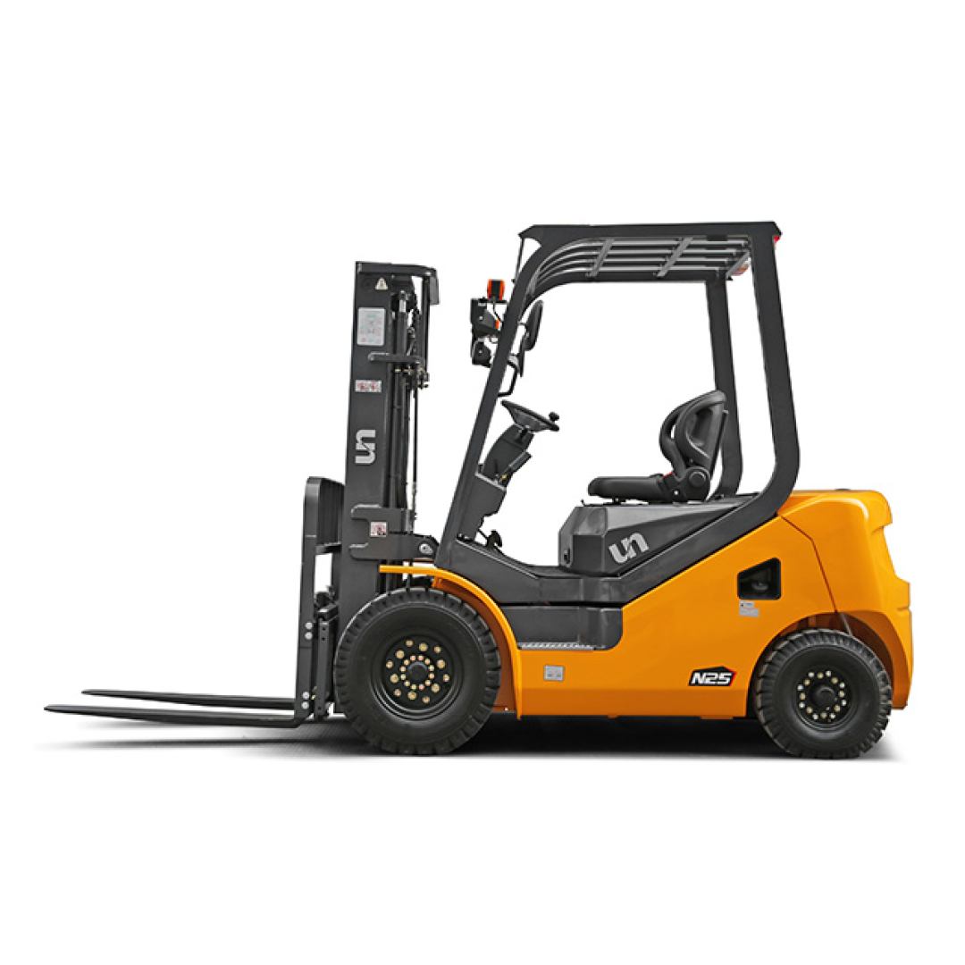 UN Forklift 2.5T Diesel - 4.5m Mast