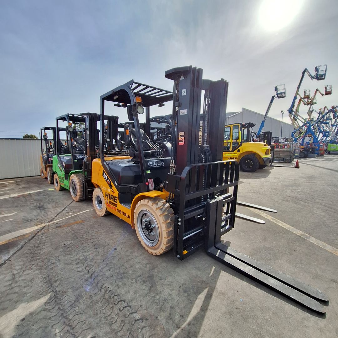 UN Forklift 3.5T Diesel F Series 4.0m Mast