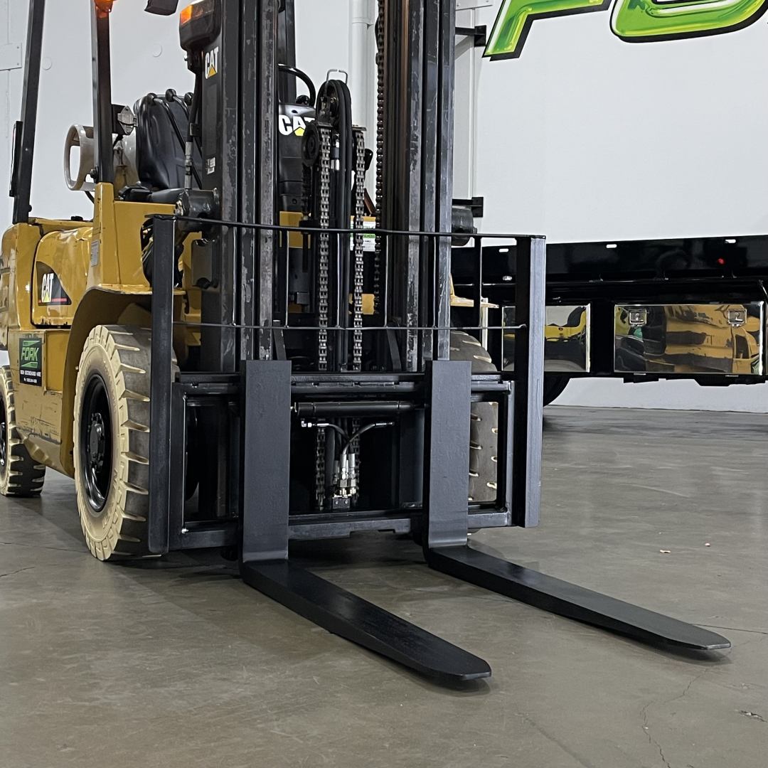 CAT 2.5T Forklift