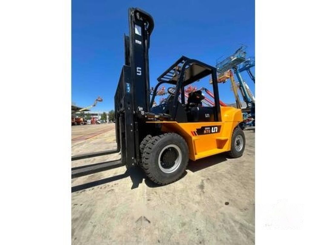 UN Forklift 7T Diesel Heavy Duty