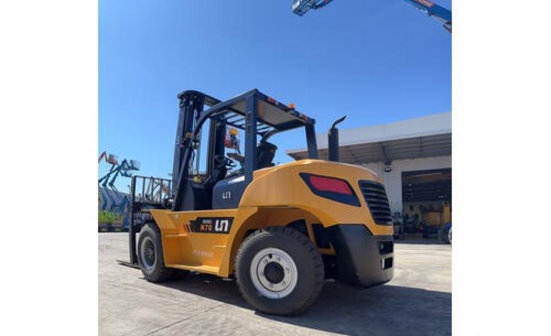 UN Forklift 7T Diesel Heavy Duty