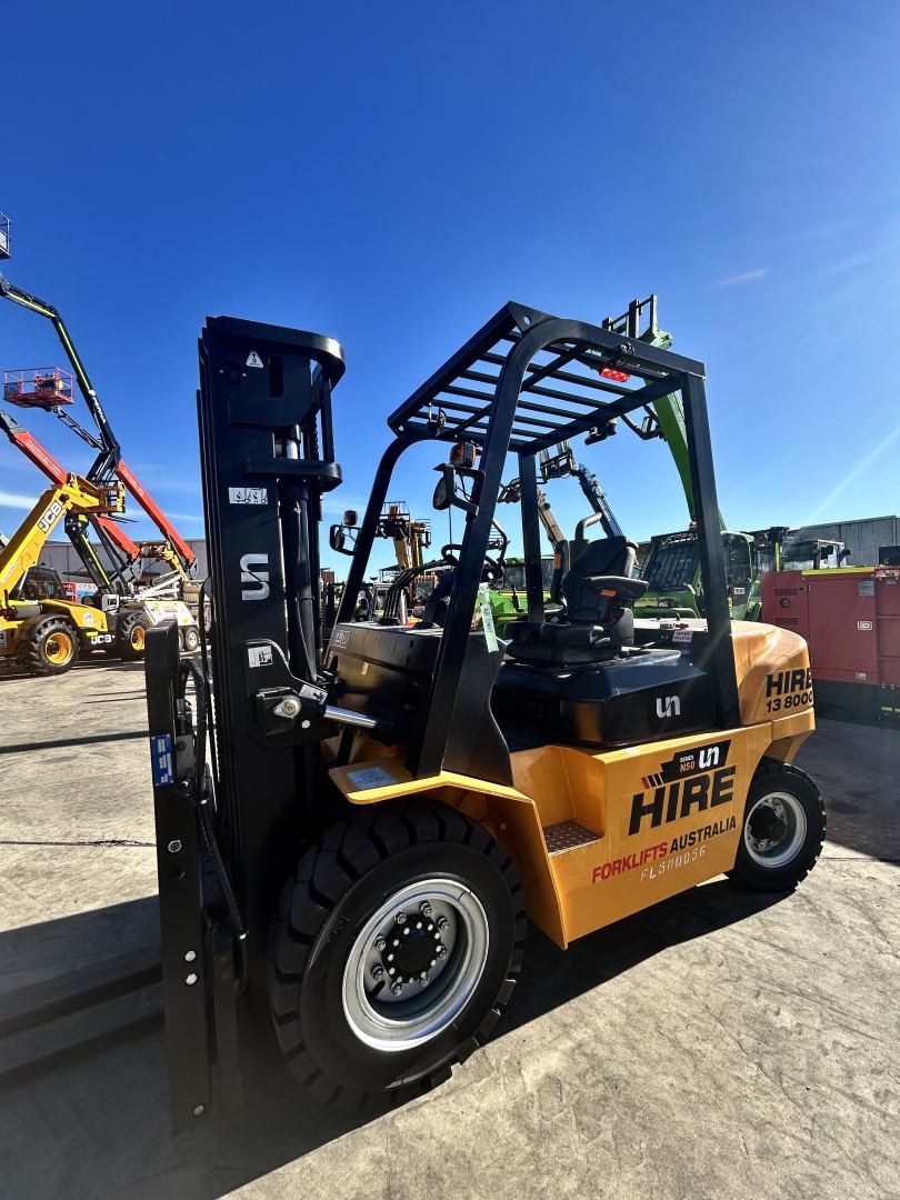 UN Forklift 5T Mini Diesel