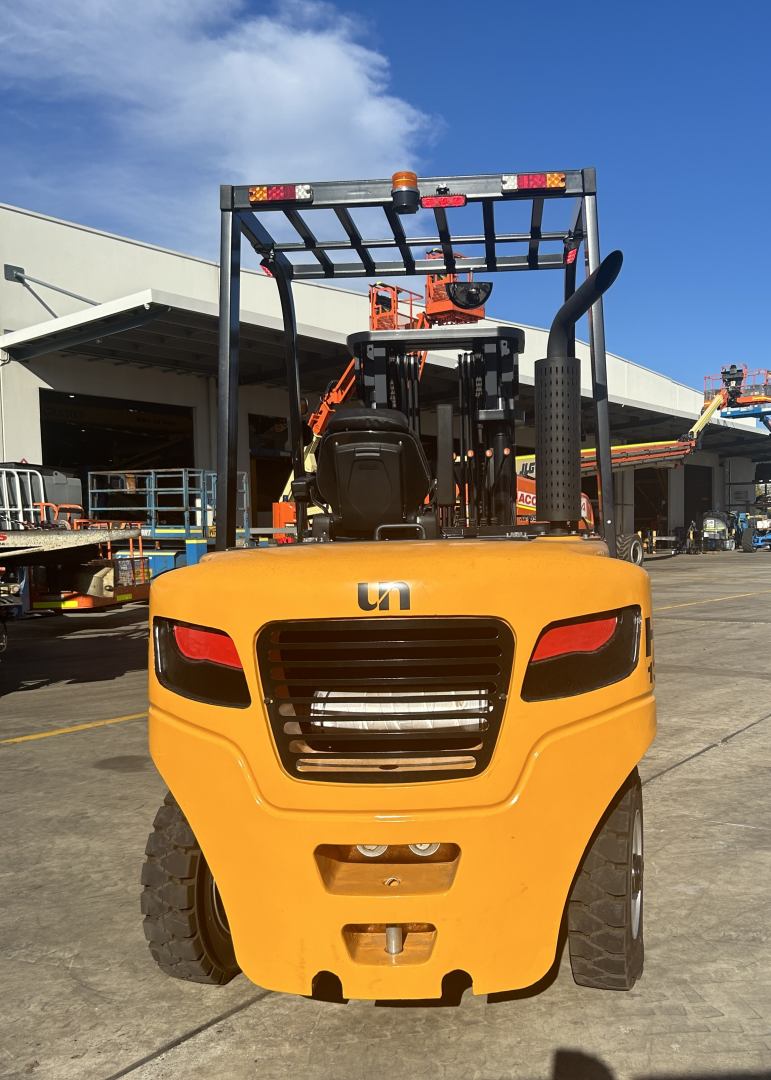 UN Forklift 5T Mini Diesel