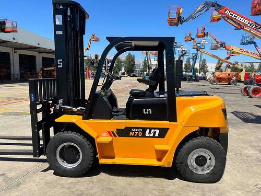 UN Forklift 7T Diesel Heavy Duty