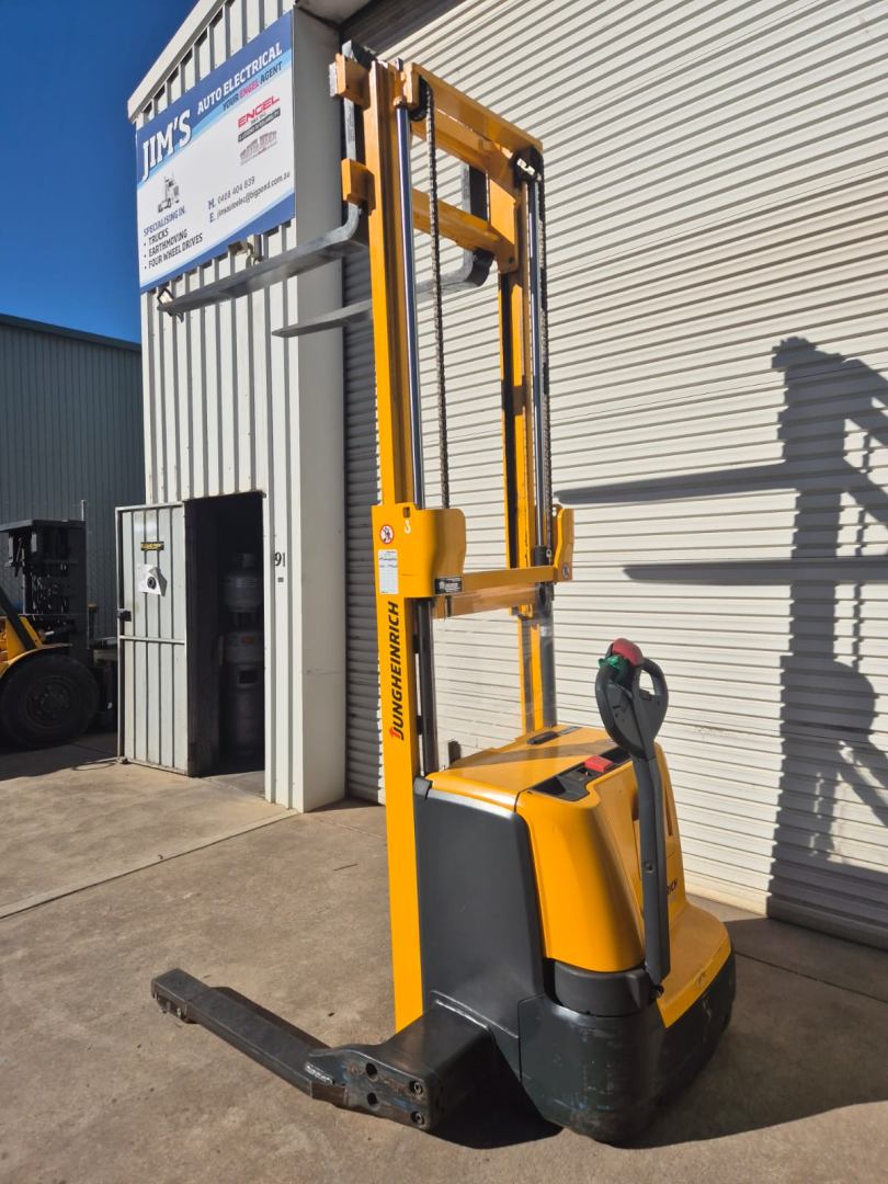 2013 Jungheinrich 1.4T Walkie Stacker