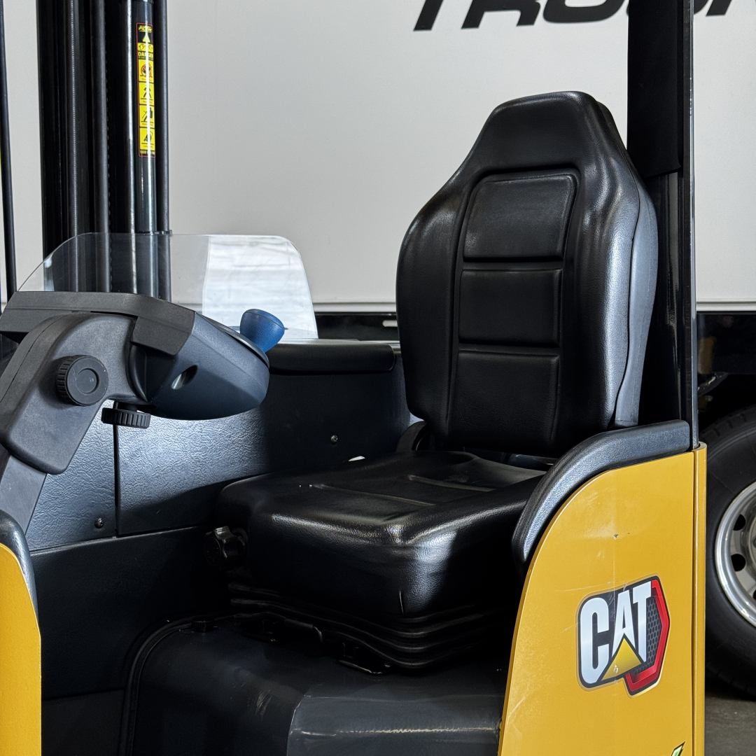 CAT 1.6T Reach Truck