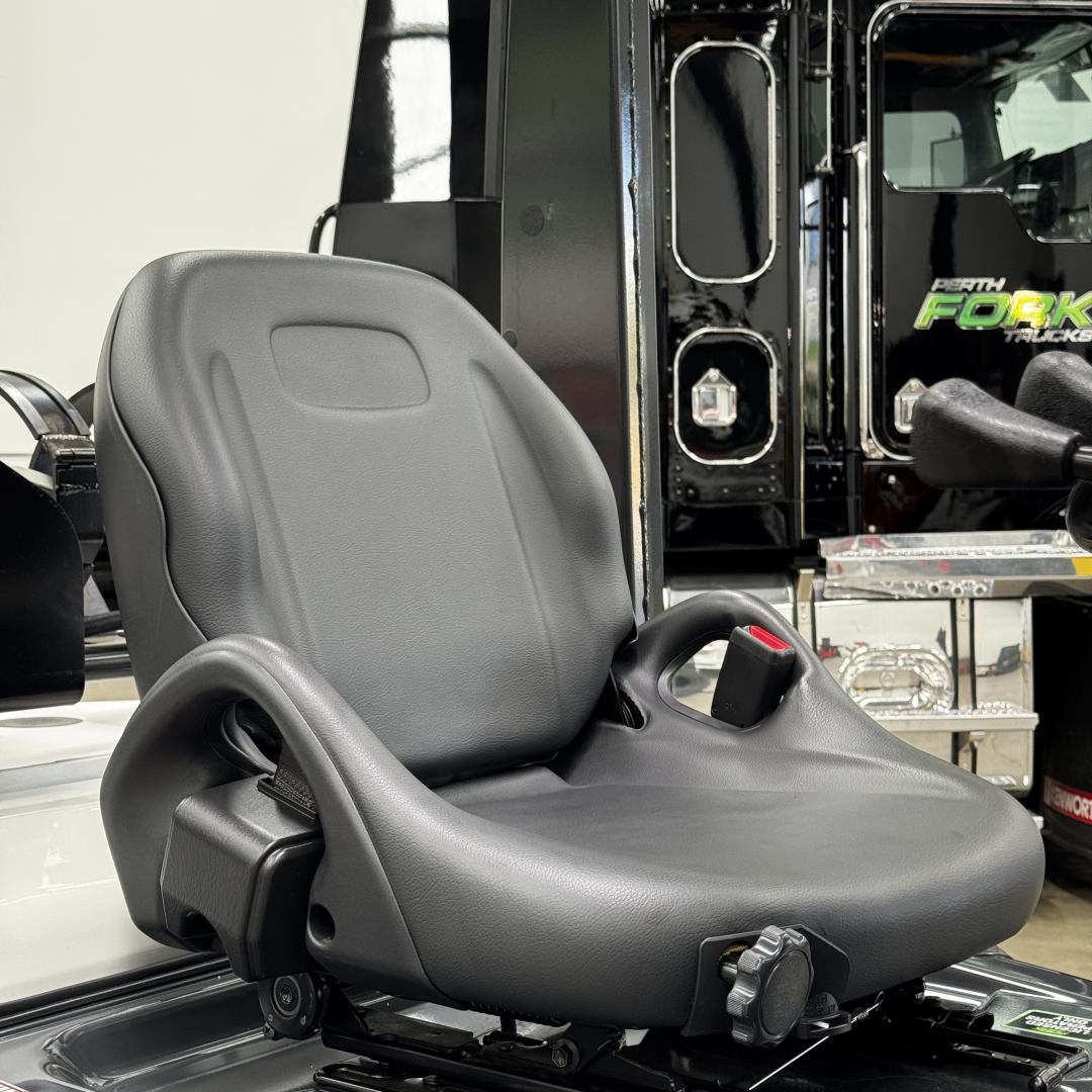 TCM 2.5T Dual Wheel Forklift