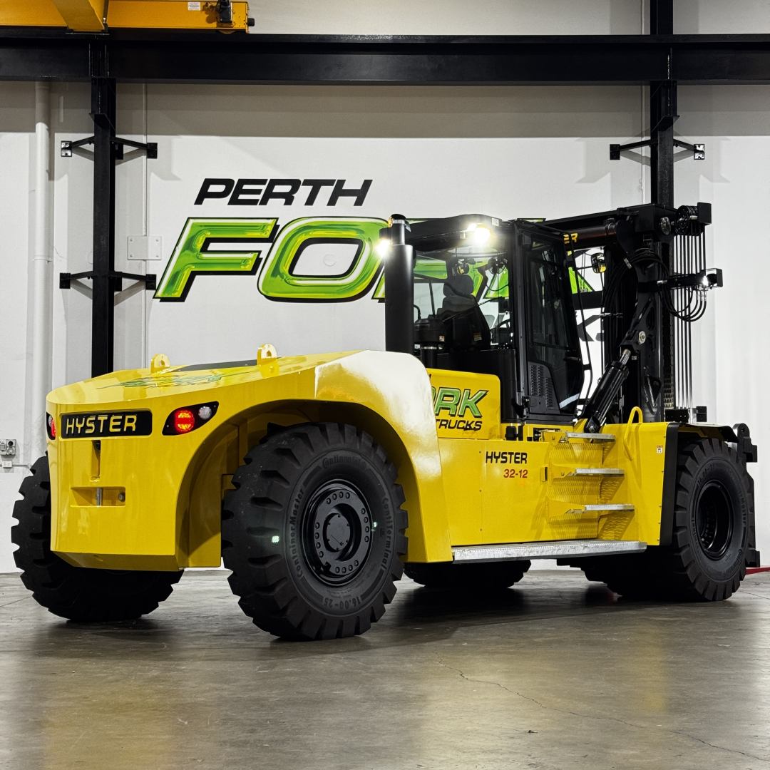 Hyster 32T Forklift