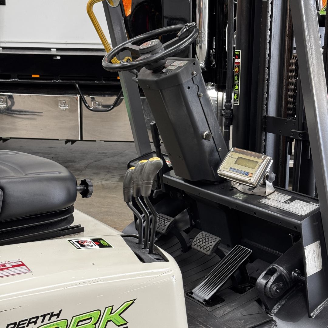 Crown 3.5T Forklift