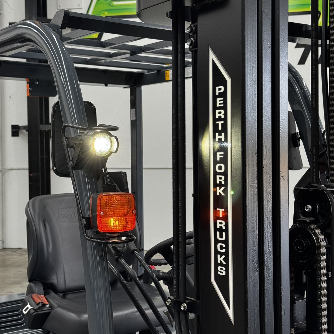 Toyota 1.8T Electric Forklift