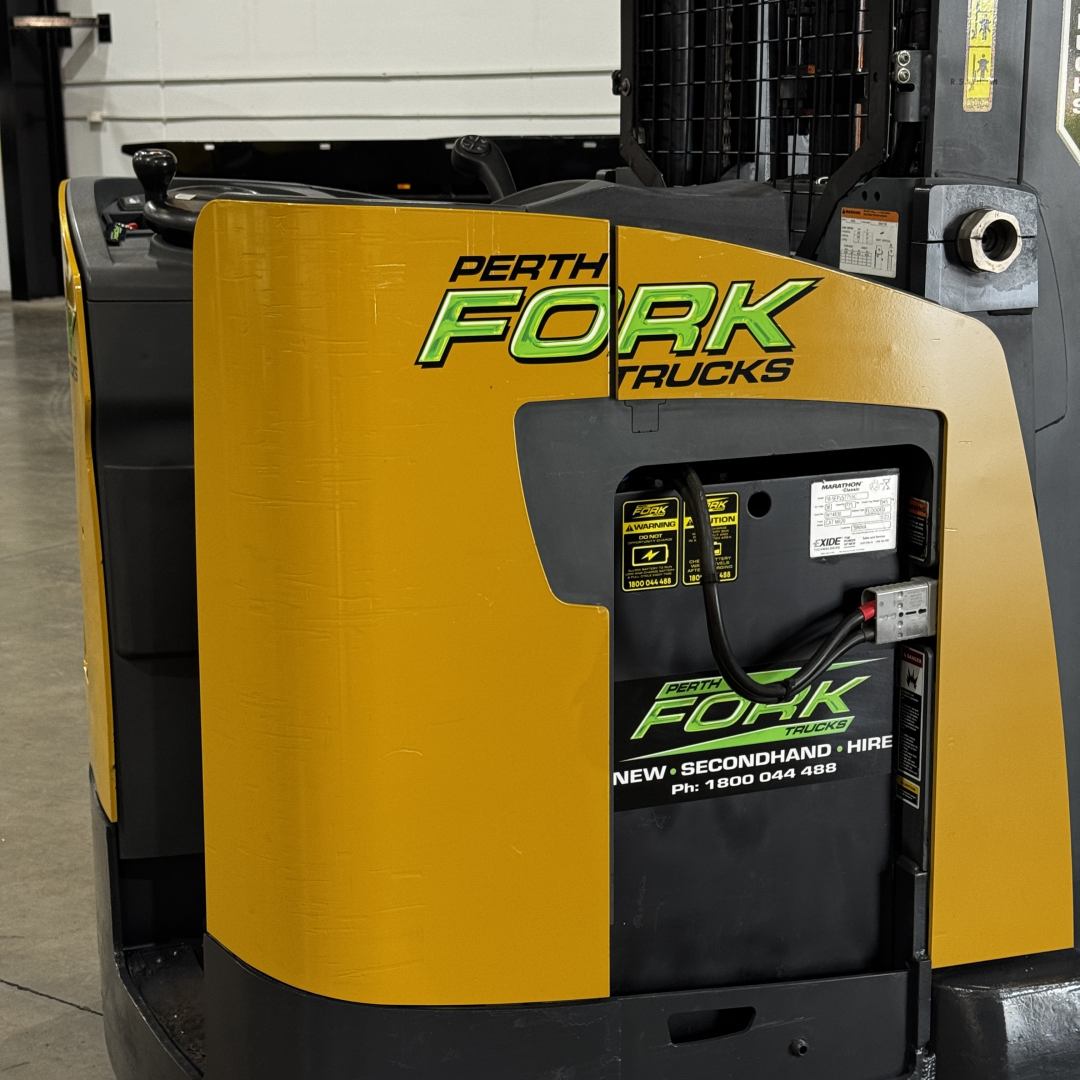 CAT 2T Electric Reach Truck