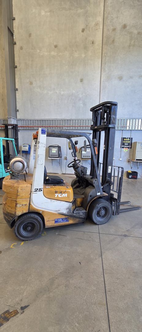 TCM 2.5T LPG Forklift
