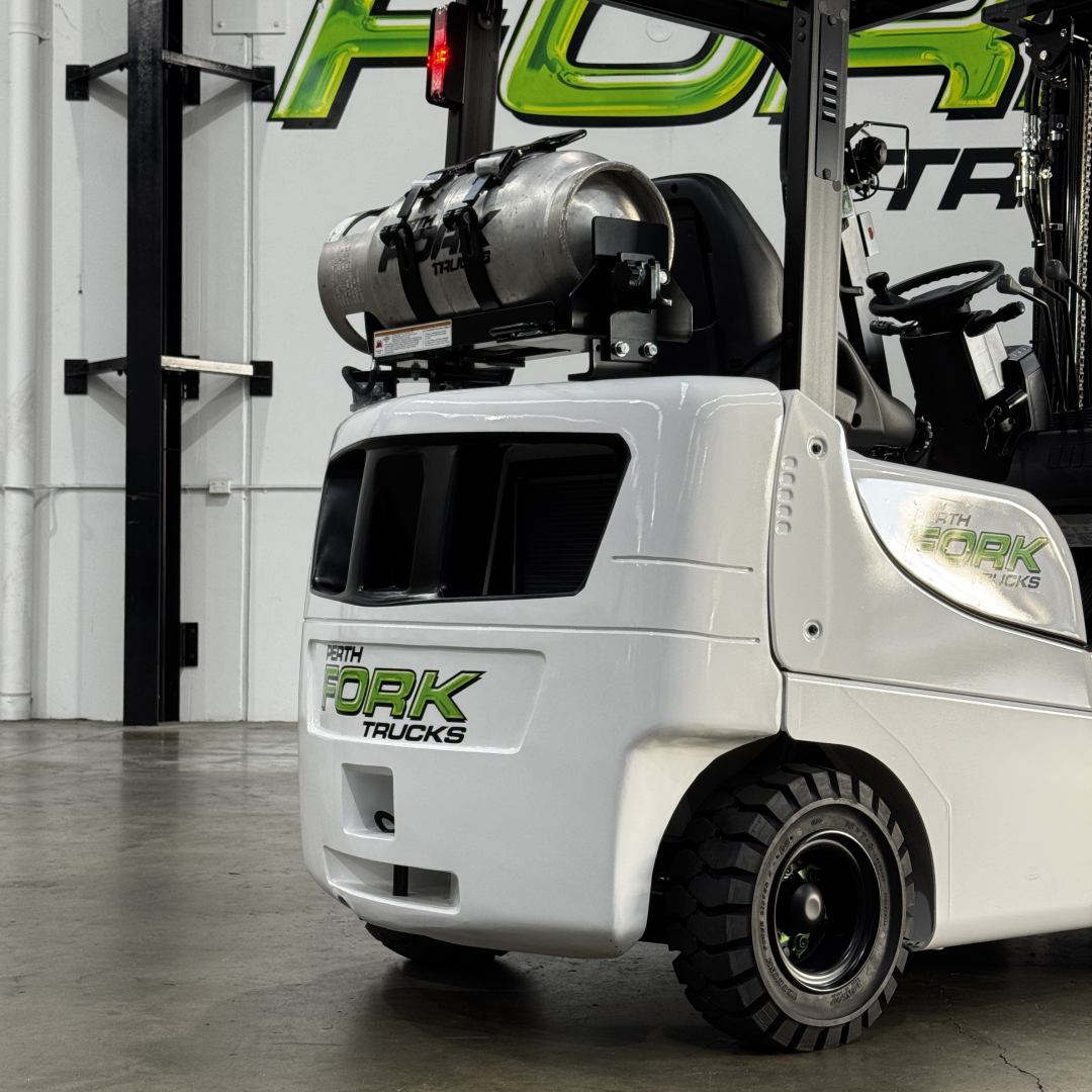 Yale 2T Compact Forklift