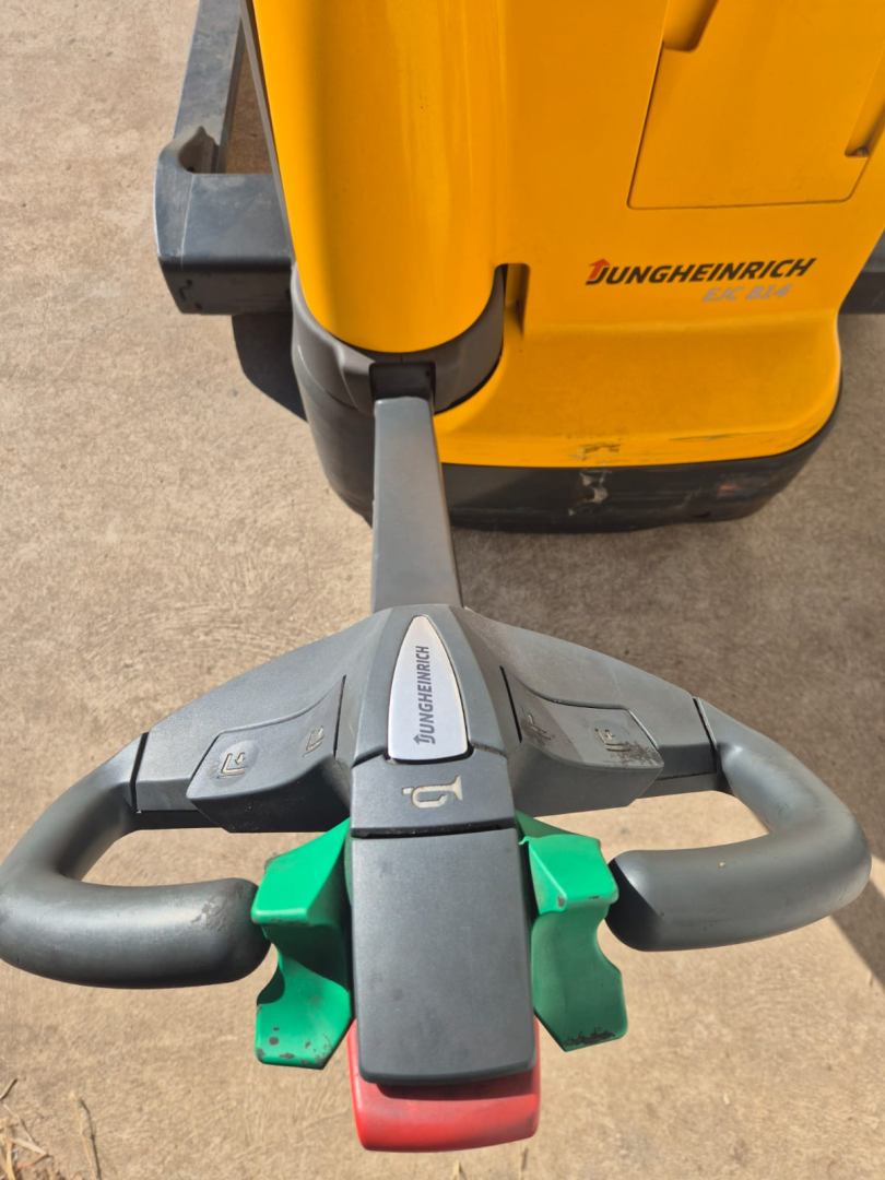 2013 Jungheinrich 1.4T Walkie Stacker