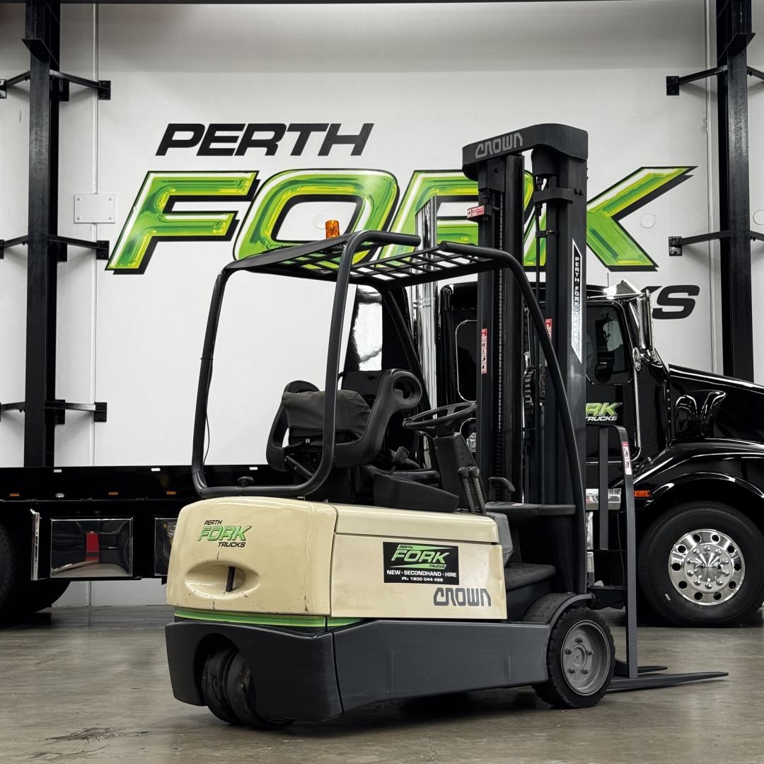 Crown 2T Electric 3-Wheel Forklift