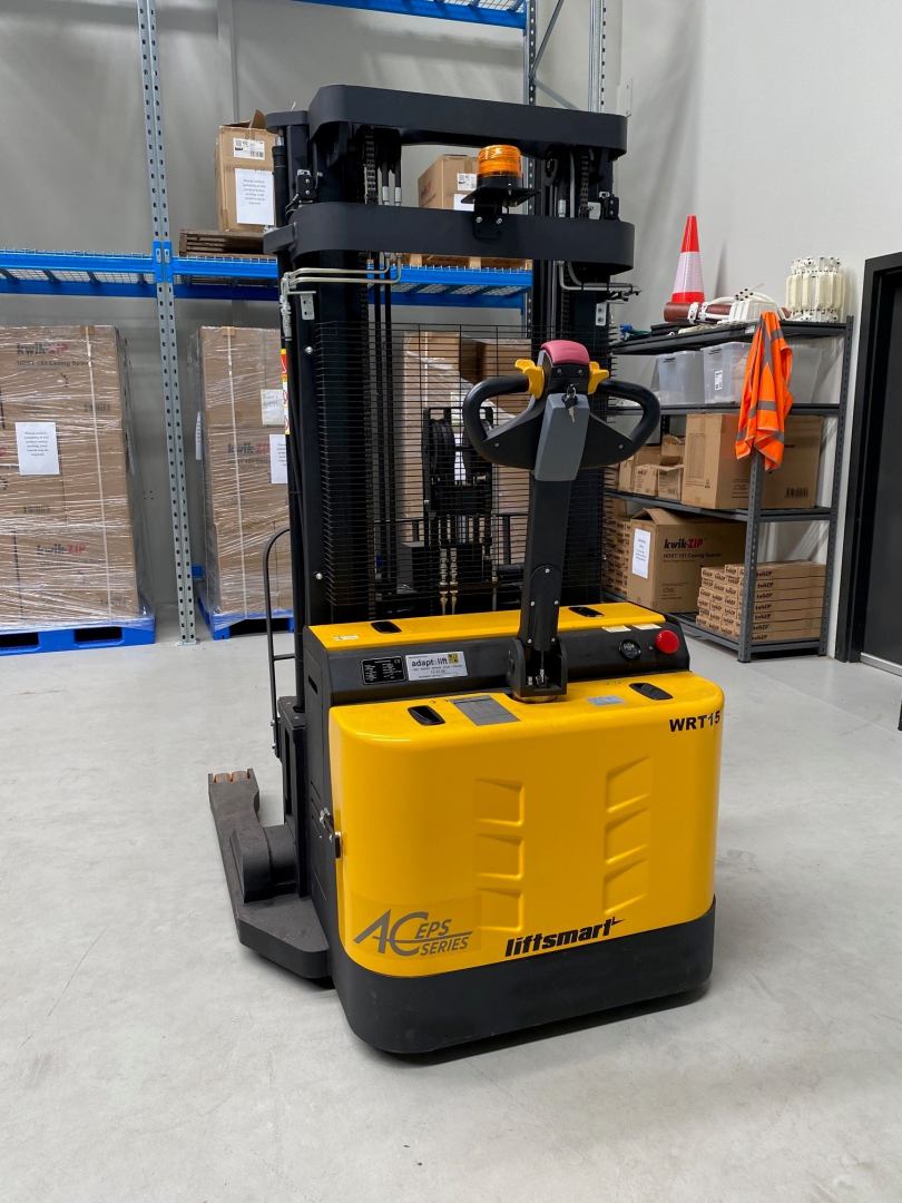 2022 HYSTER LIFTSMART WRT15-4500