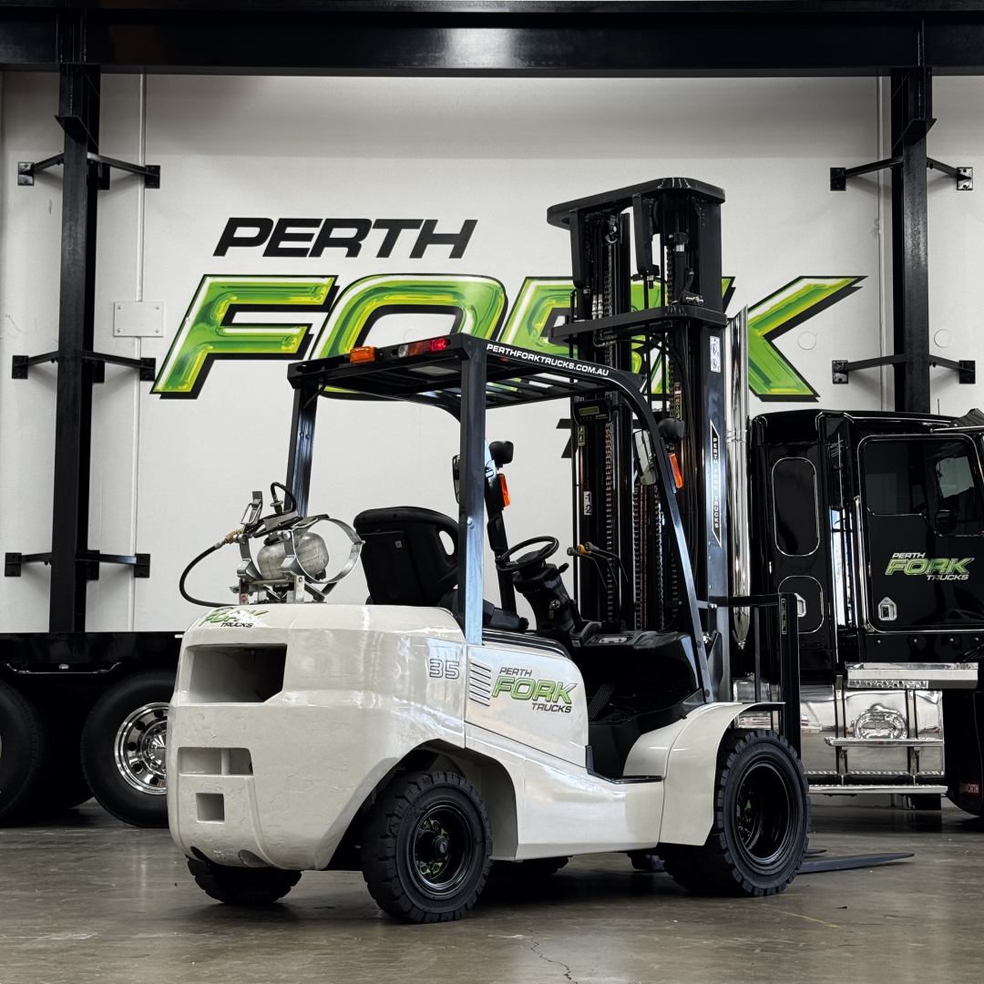 TCM 3.5T Ultra High Lift Forklift