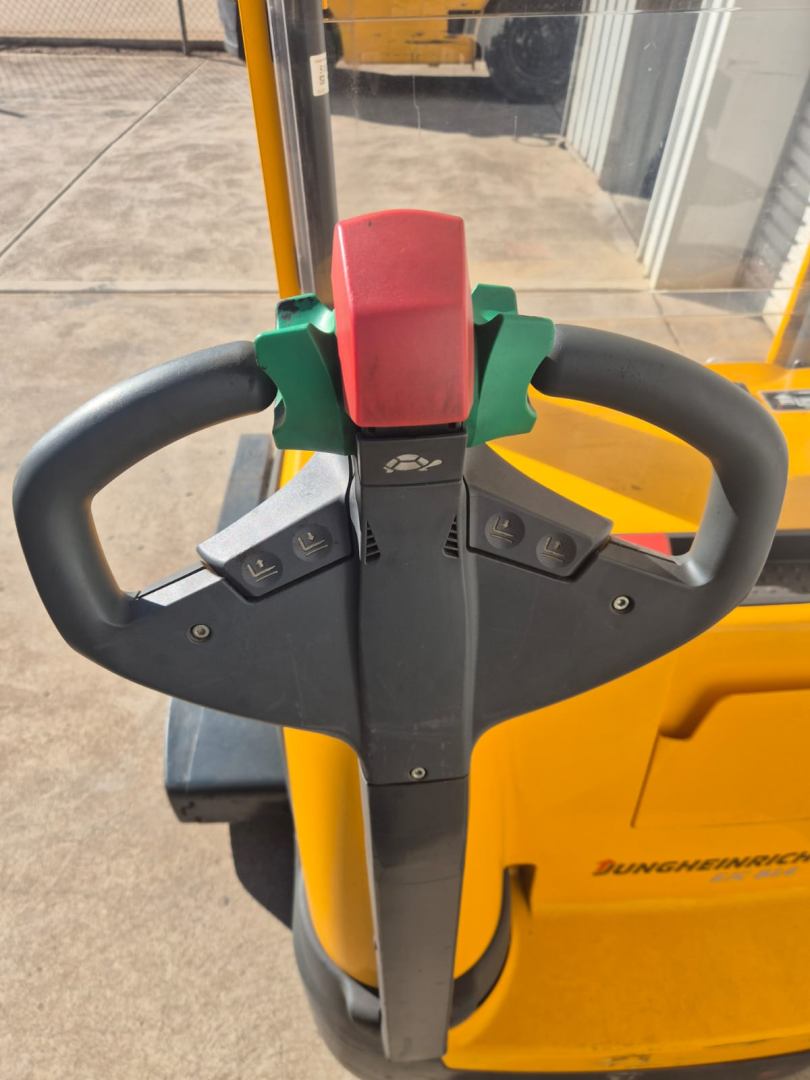 2013 Jungheinrich 1.4T Walkie Stacker