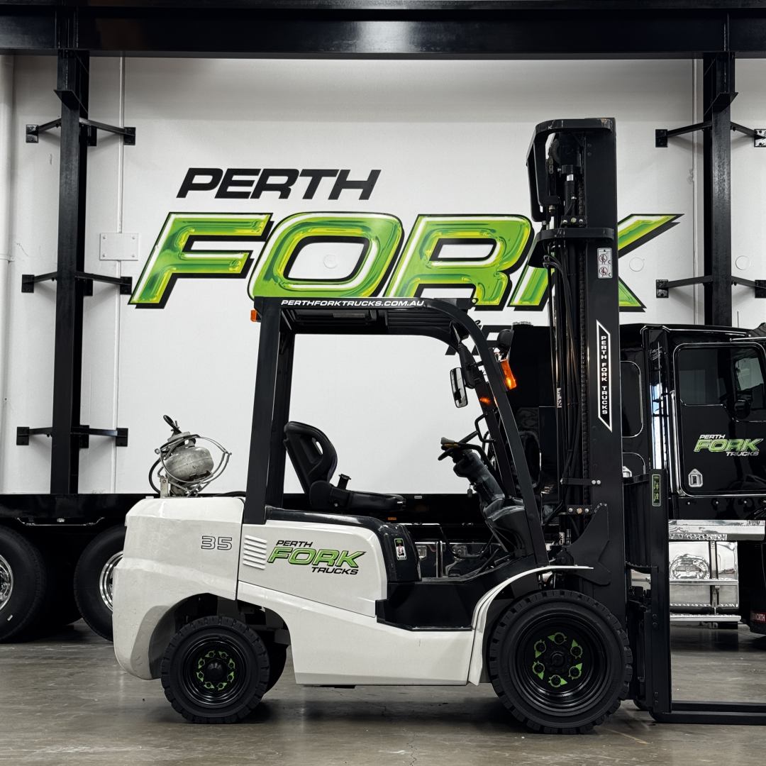 TCM 3.5T Ultra High Lift Forklift