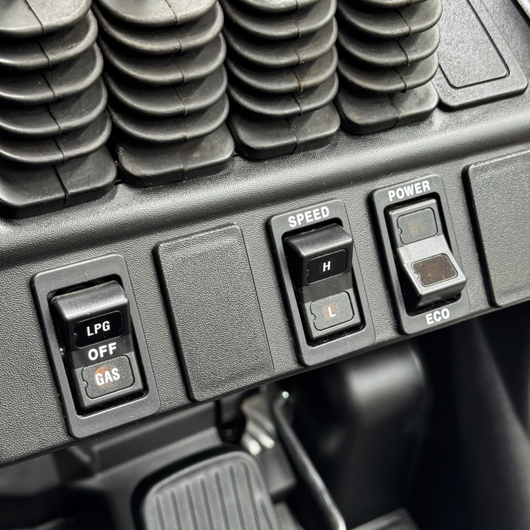 TCM 2.5T Dual Wheel Forklift