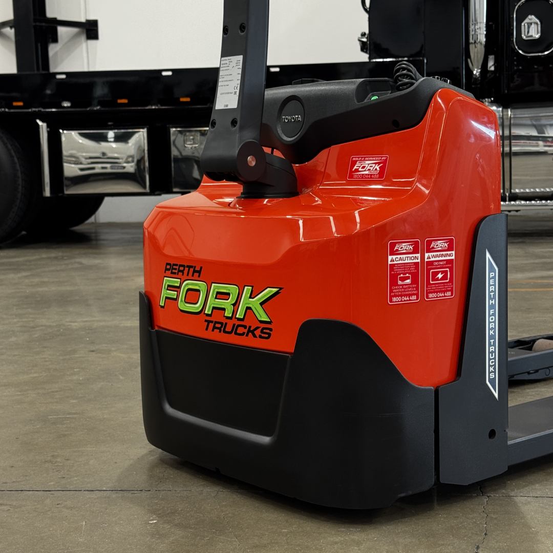 Toyota 1.6T Electric Pallet Jack