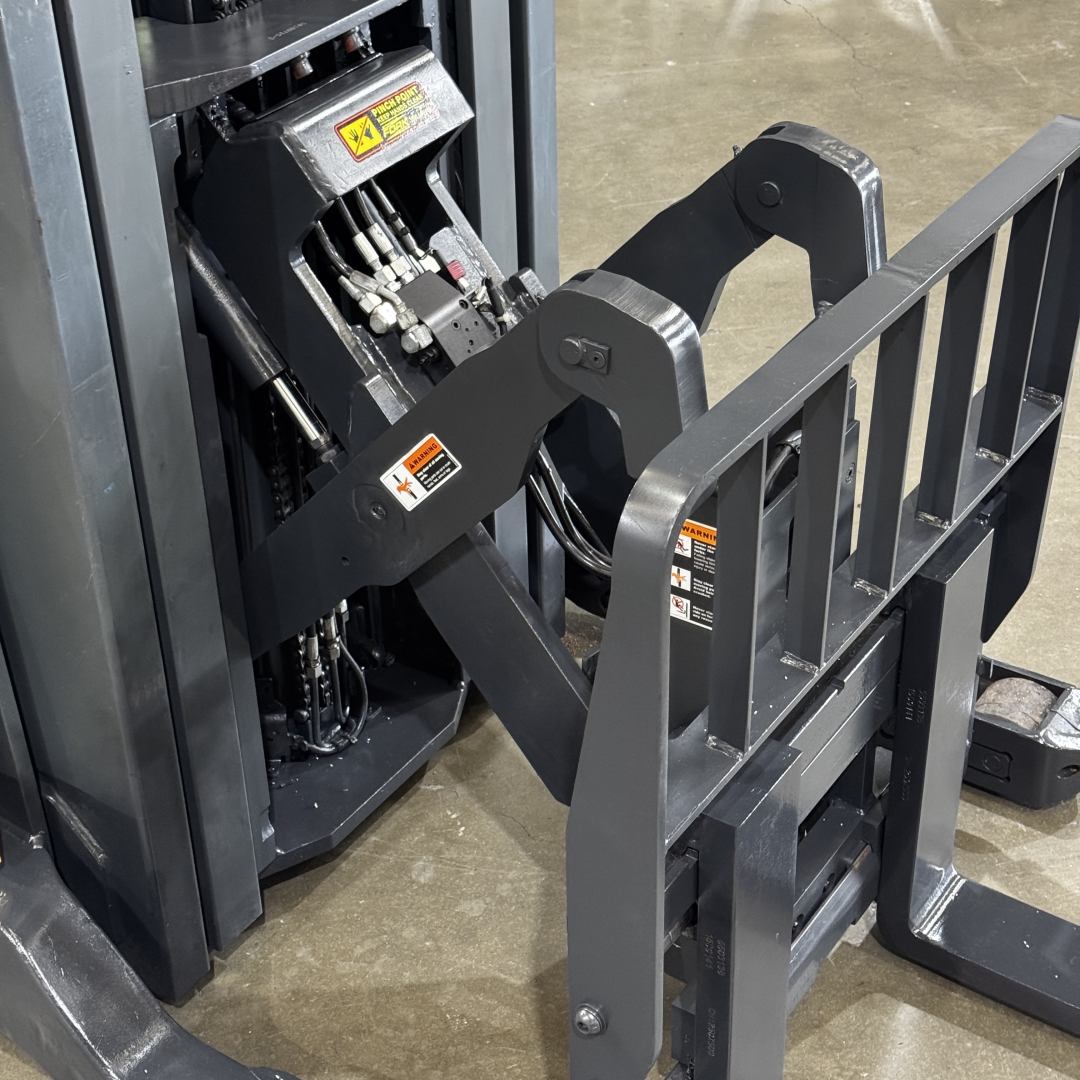 CAT 2T Electric Reach Truck