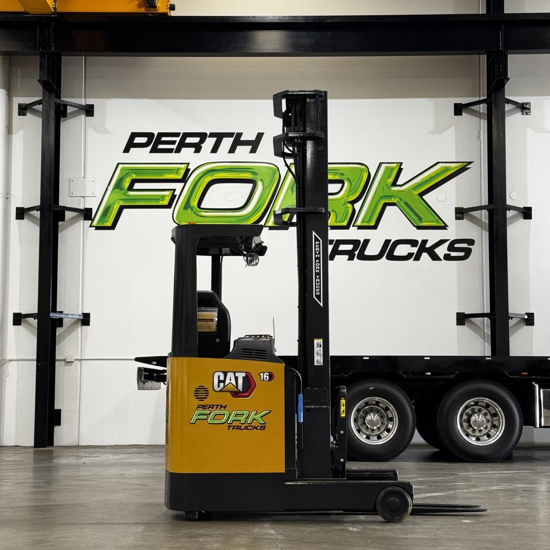 CAT 1.6T Reach Truck