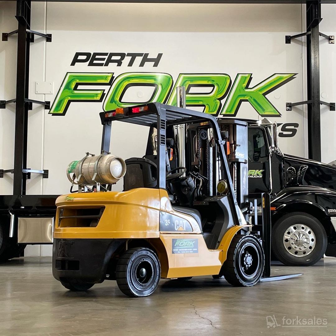 CAT 3.5T Forklift