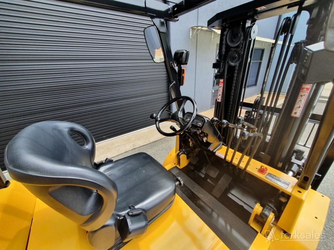 CAT 5T LPG Forklift