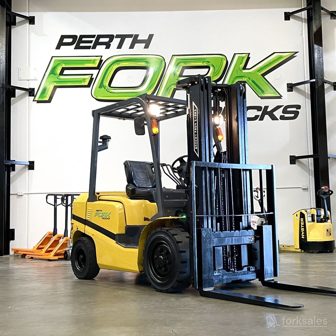 TCM 3T Container Mast Forklift