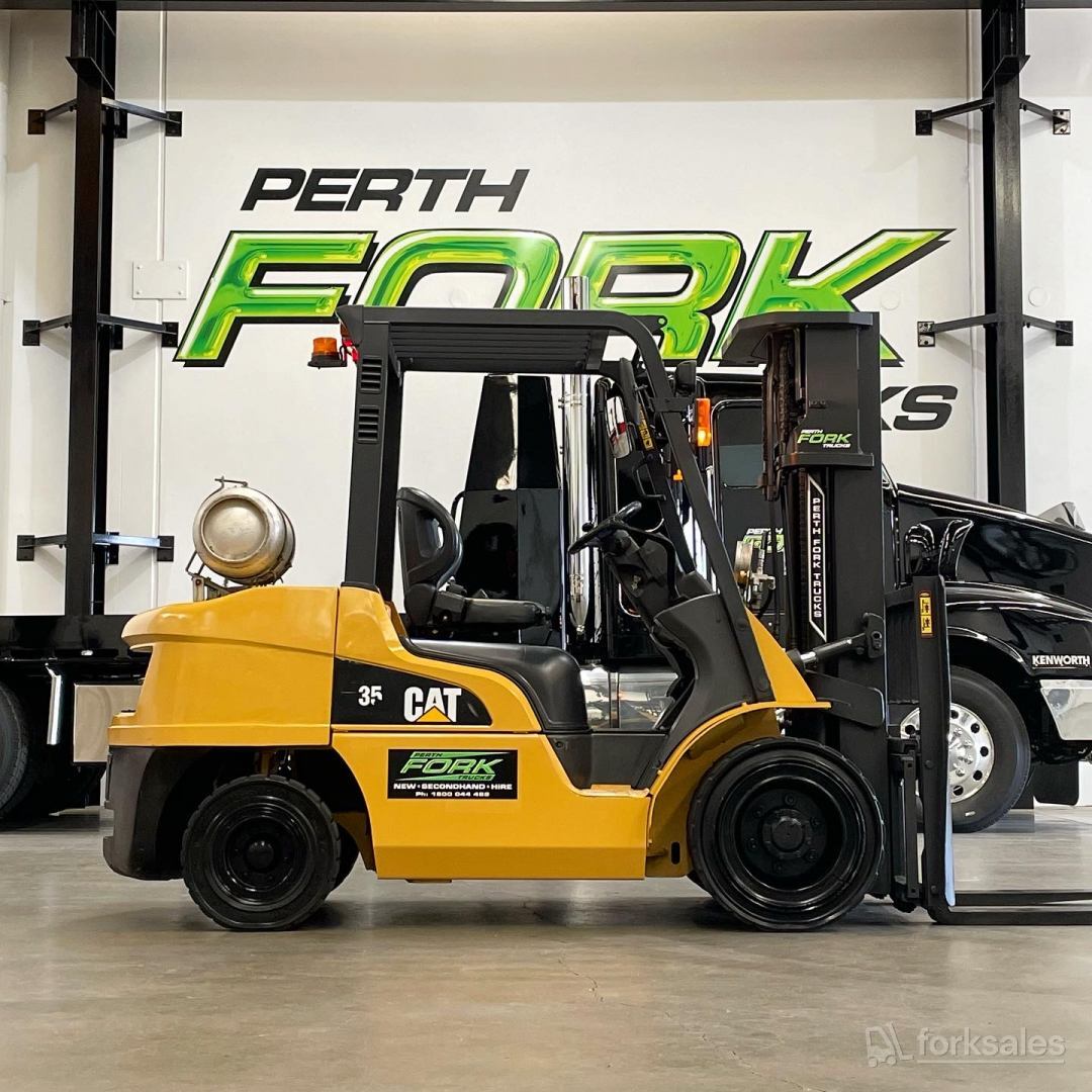 CAT 3.5T Forklift