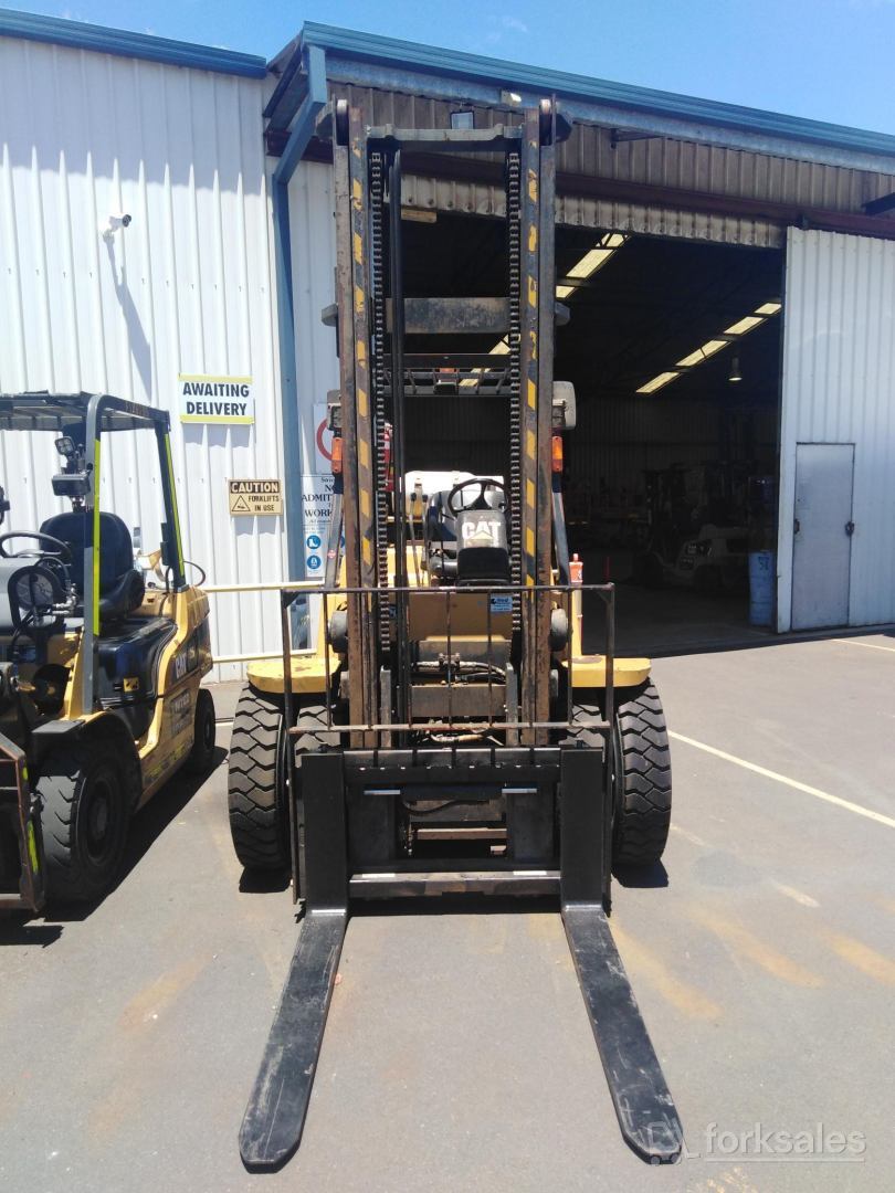 CAT GP40NT Forklift