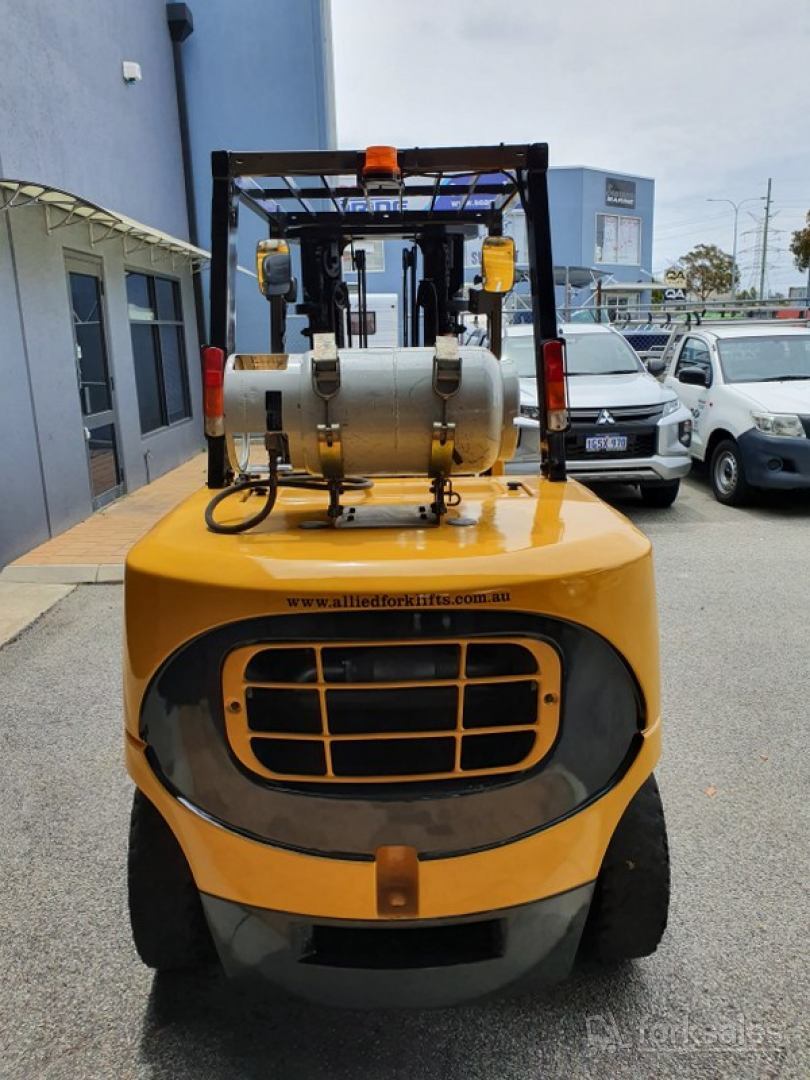 CAT 5T LPG Forklift