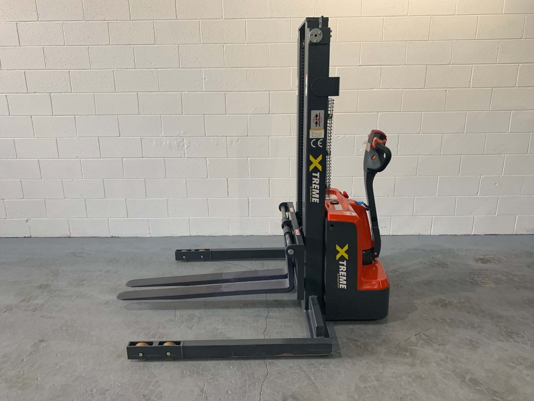 Xtreme 1.2T Compact Pallet Stacker