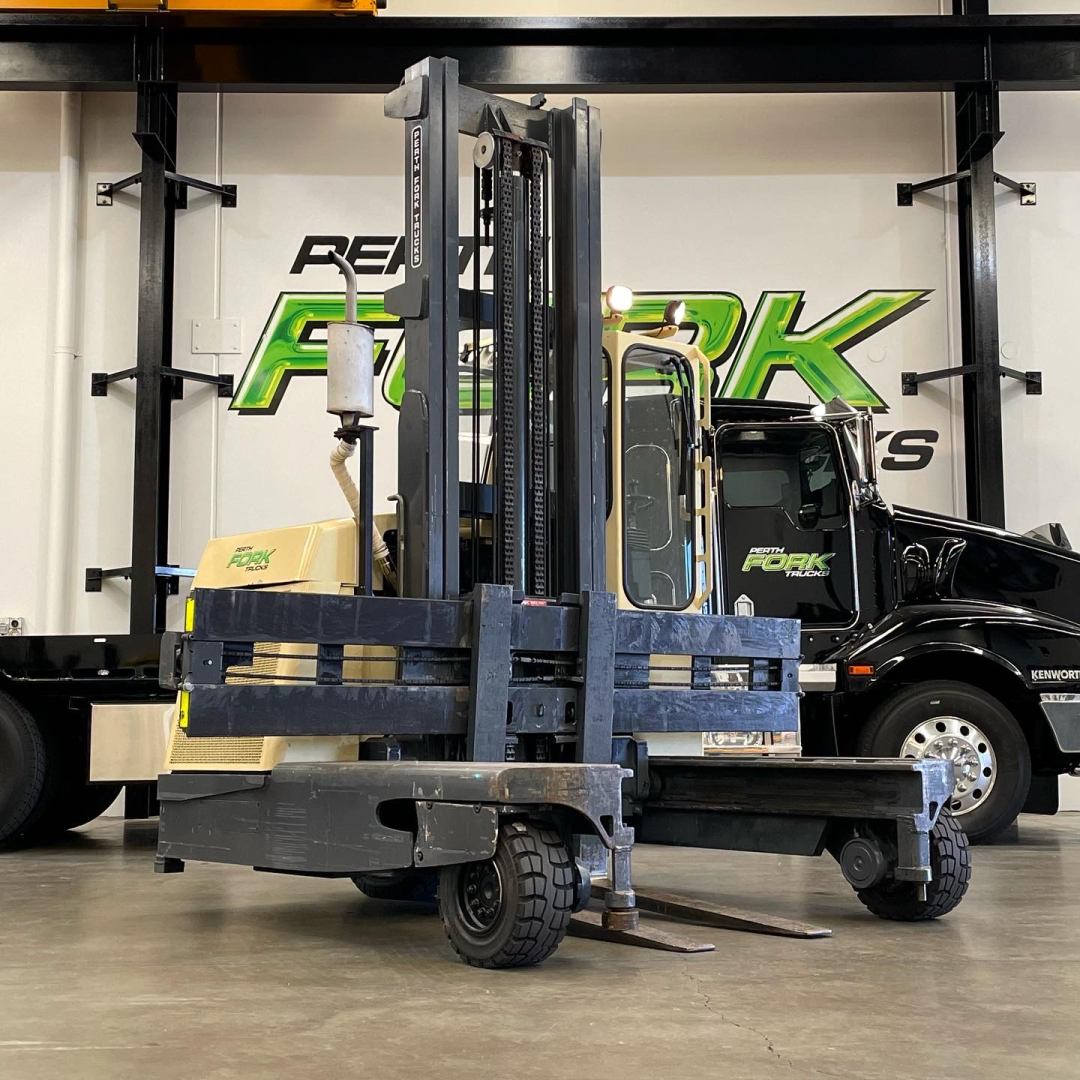 Hubtex 4T All-Directional Forklift