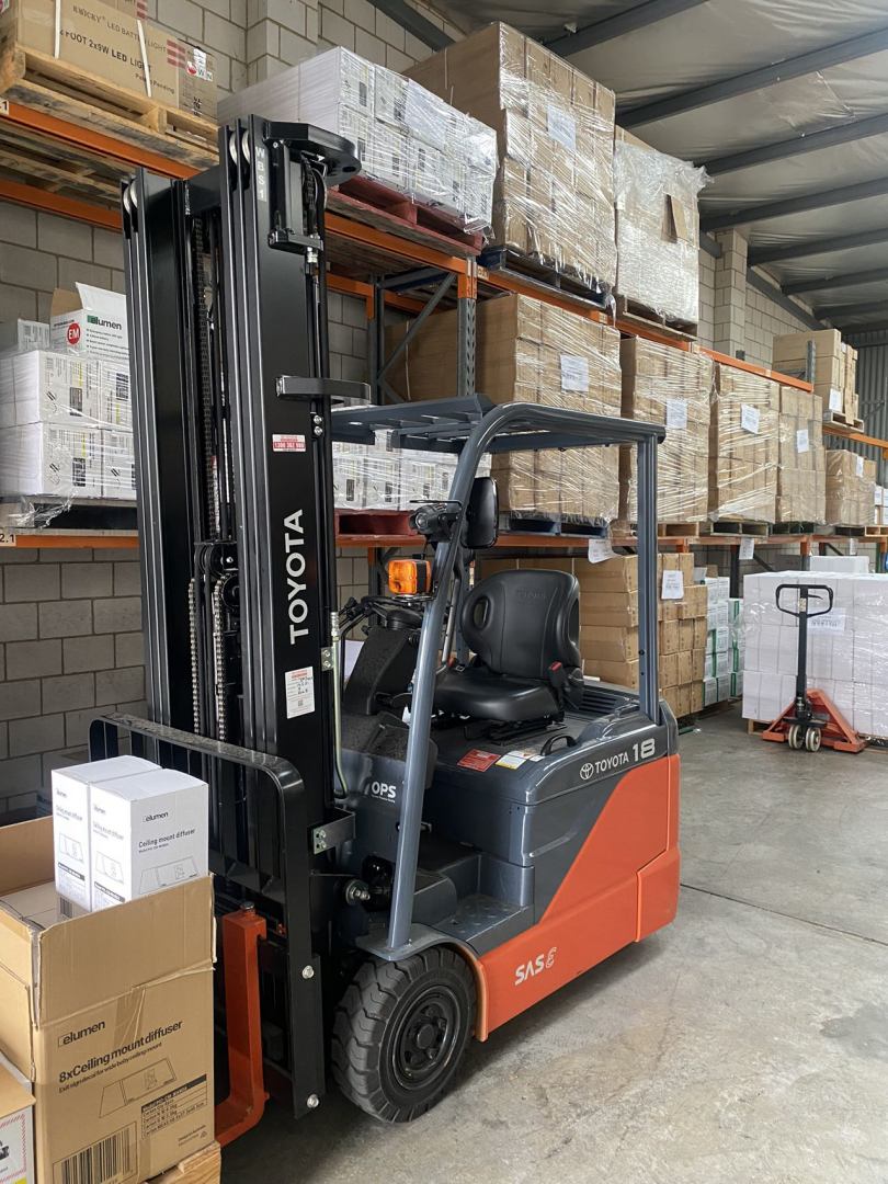 Toyota 1.8T 3 Wheel 6M Electric Forklift