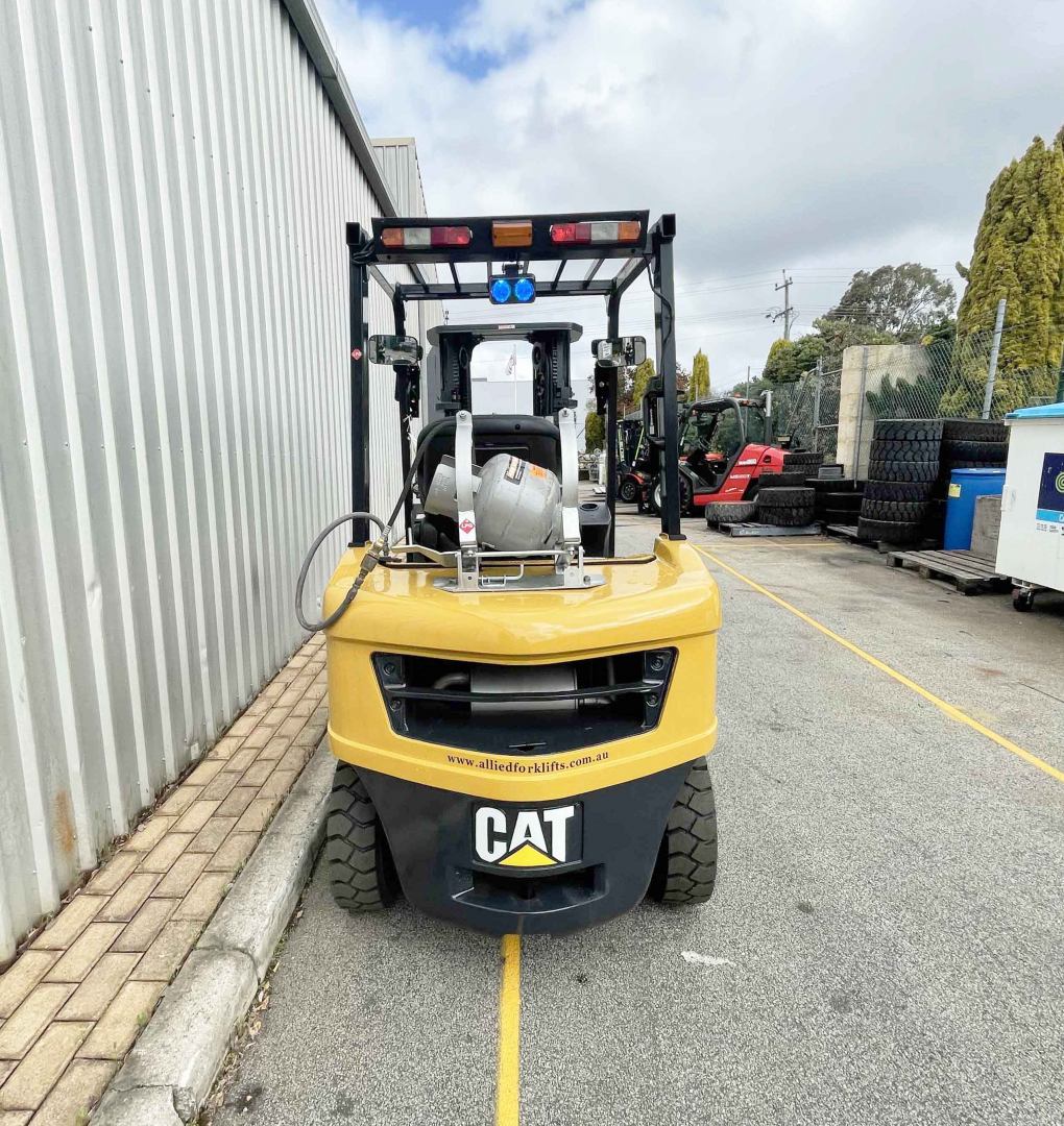 CAT 2.5T LPG Forklift