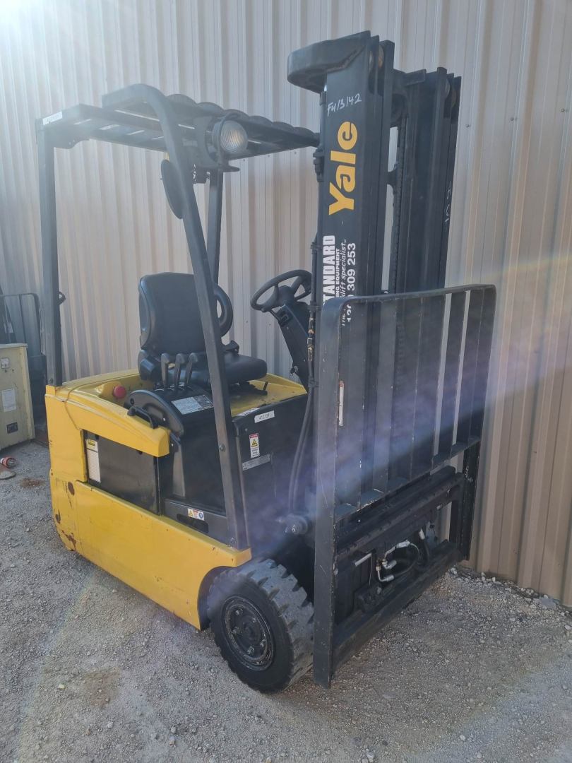 Yale 1.8T Electric Fork With New Batteries