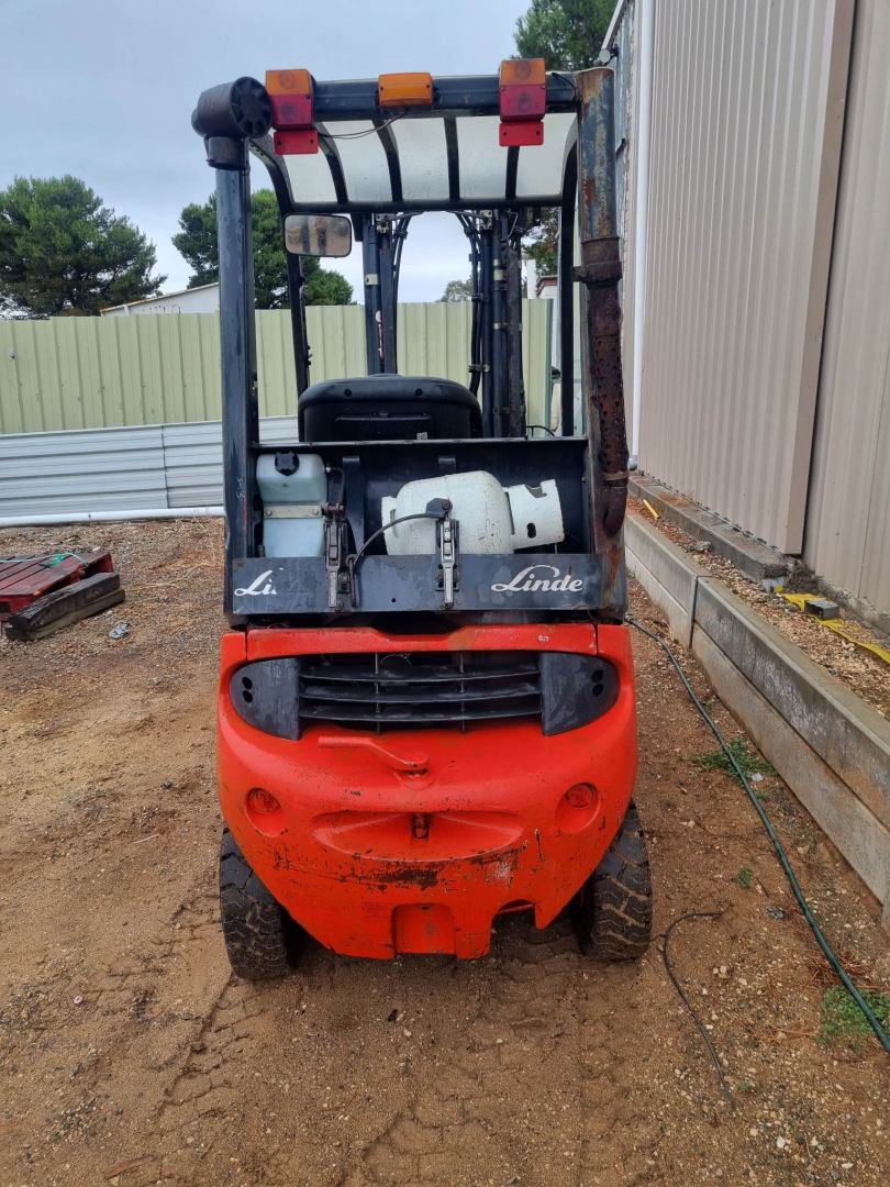 Linde 2T LPG Forklift With Container Mast
