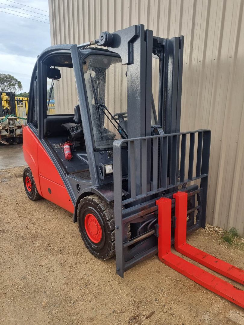 Linde 3.5T Diesel Counterbalance Forklift