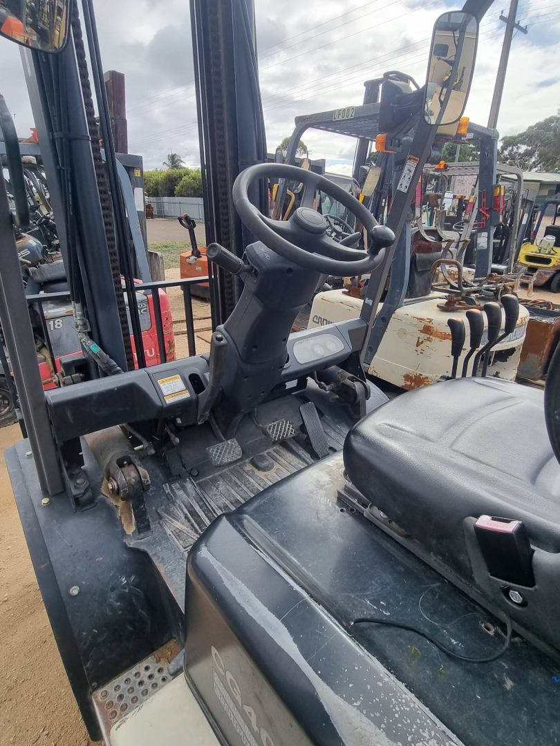 2013 Crown 4T LPG Forklift W/ Low Hours