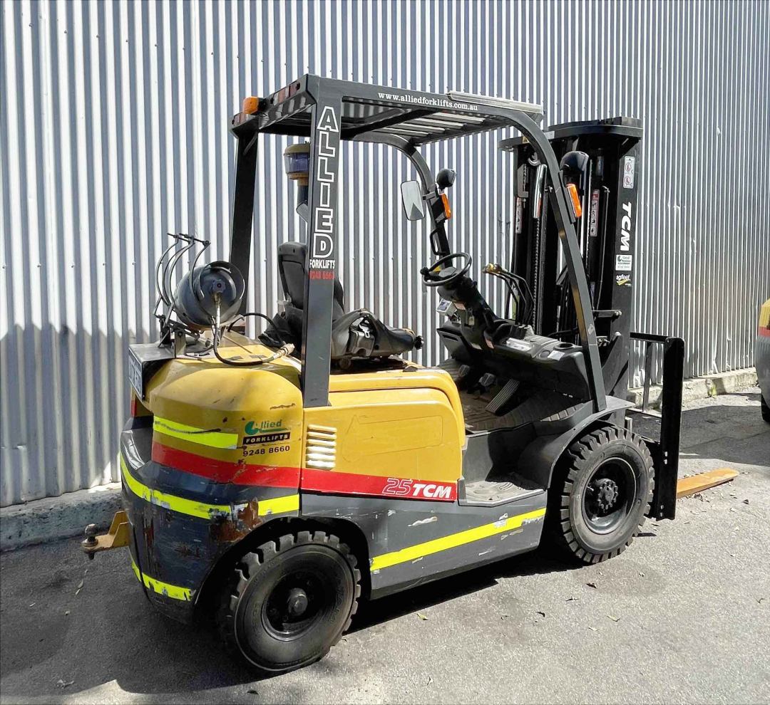 TCM 2.5T LPG Forklift