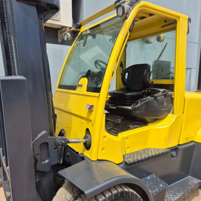 2012 Hyster 7T Diesel Forklift