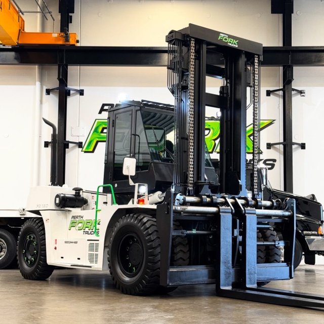 TCM 18T Forklift